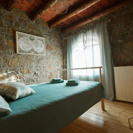 Villa Rustic Stone Home, Milopotamos, Rethymno *