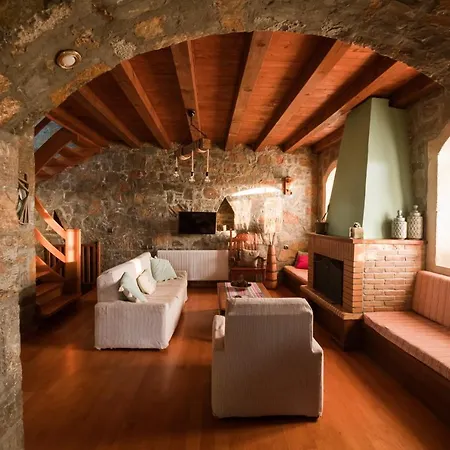 Rustic Stone Home, Milopotamos, Rethymno *
