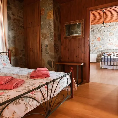 Rustic Stone Home, Milopotamos, Rethymno Villa Agridia